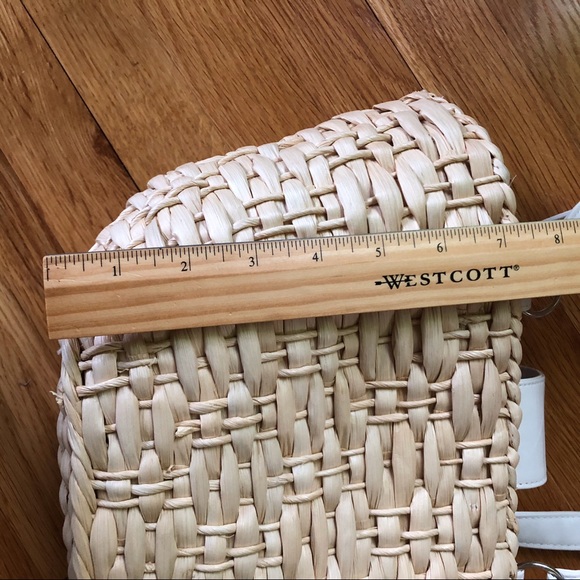 🌽 Woven Cornhusk Shoulder Bag 🌽 - Picture 8 of 13